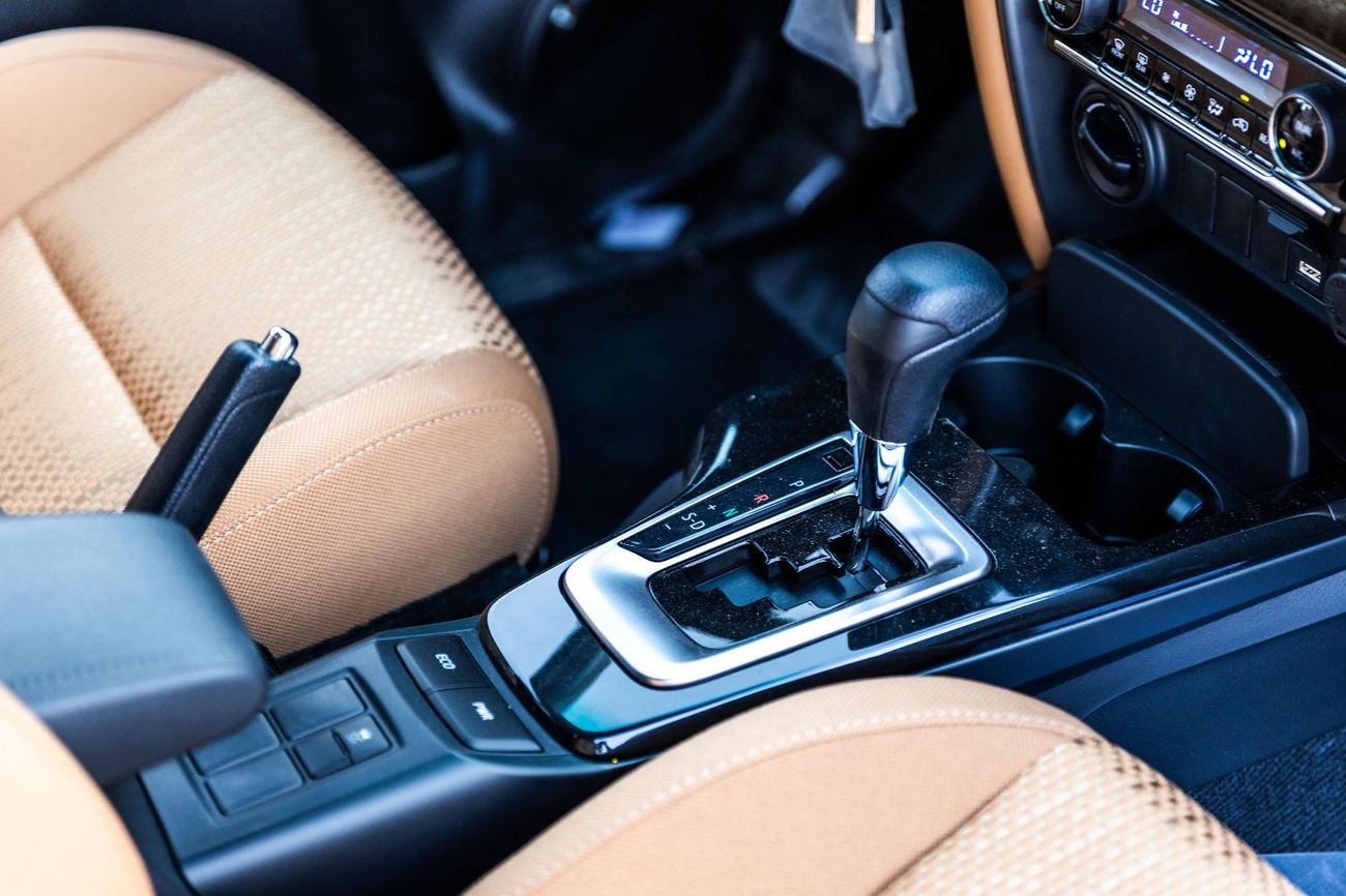 تويوتا فورتونر 2.7L EXR