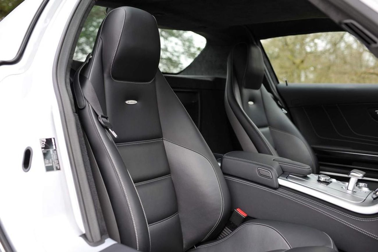 Mercedes-Benz SLS AMG Std 6.2L EUROPEAN SPEC Mercedes SLS in great condition
