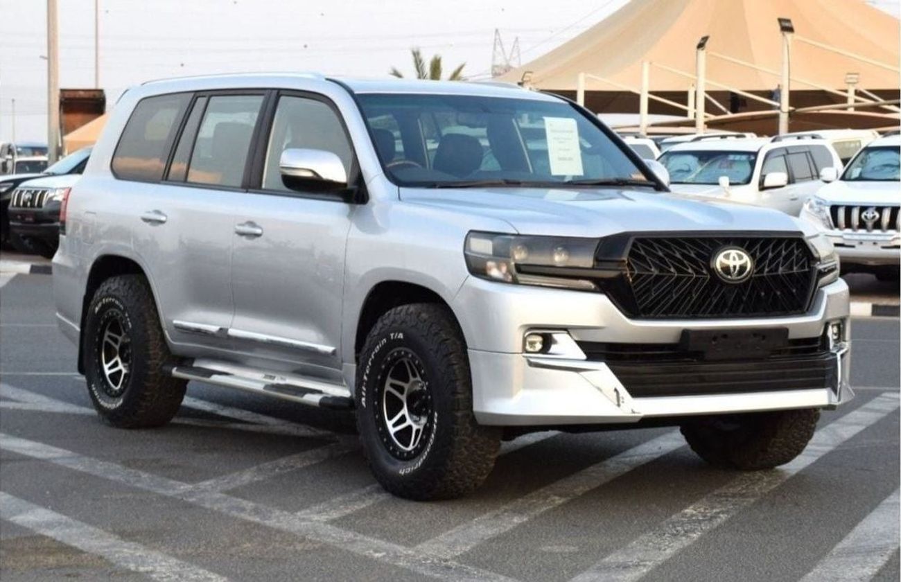 Toyota Land Cruiser V8 Diesel 4.5L (Right Hand)