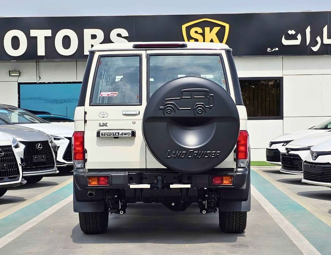 Toyota Land Cruiser 70 LC76 LX/2.8L DIESEL V4 A/T/LETAHER SEATS/DVD,CAMERA/ (CODE#HT76ZS)