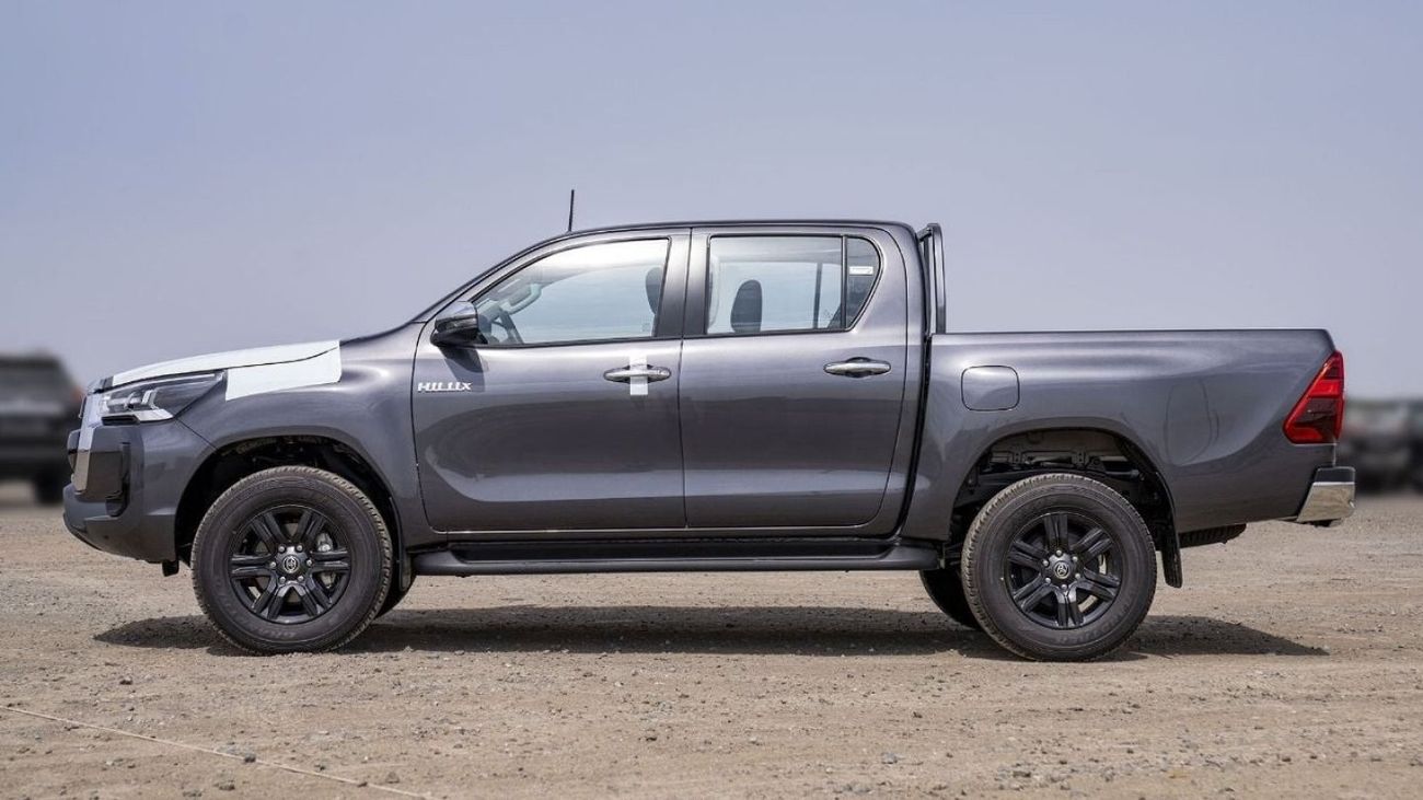 تويوتا هيلوكس Toyota Hilux Sr5 2.4L Diesel 2024 full option for export only
