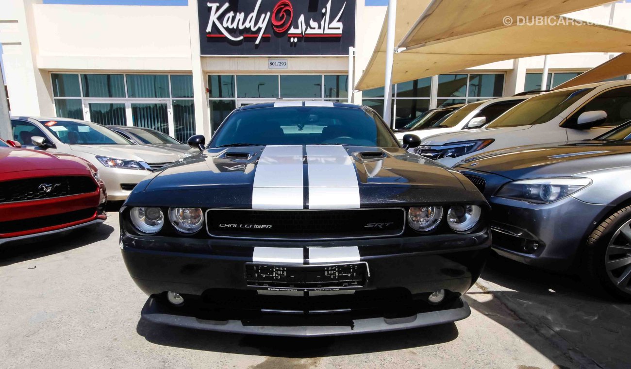 Dodge Challenger SRT8. 392 HEMI