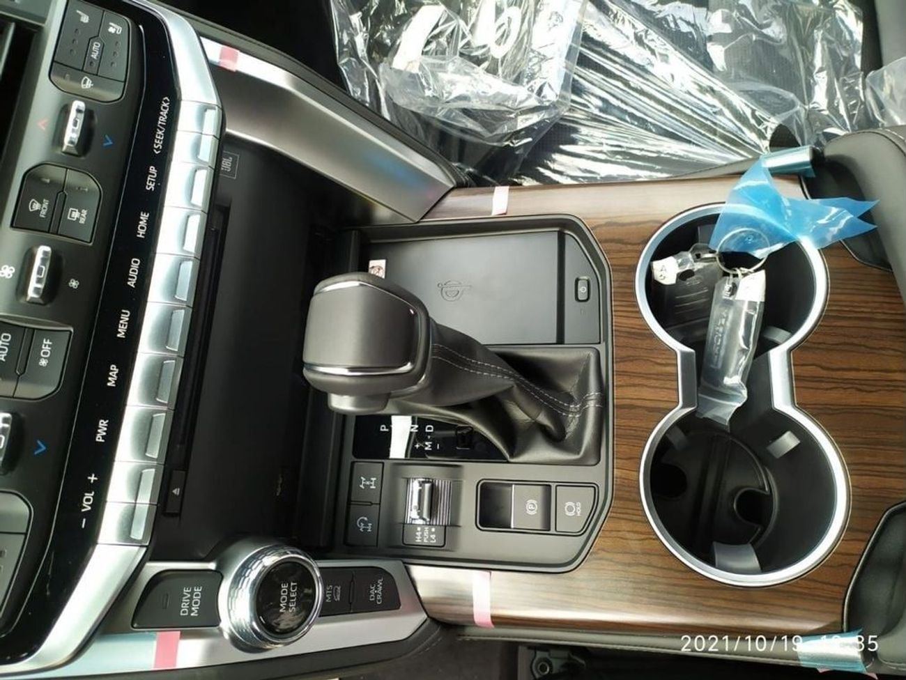 Toyota Land Cruiser VX 3.3L VX+ 3.3L Diesel 2024 YM (For Export only)