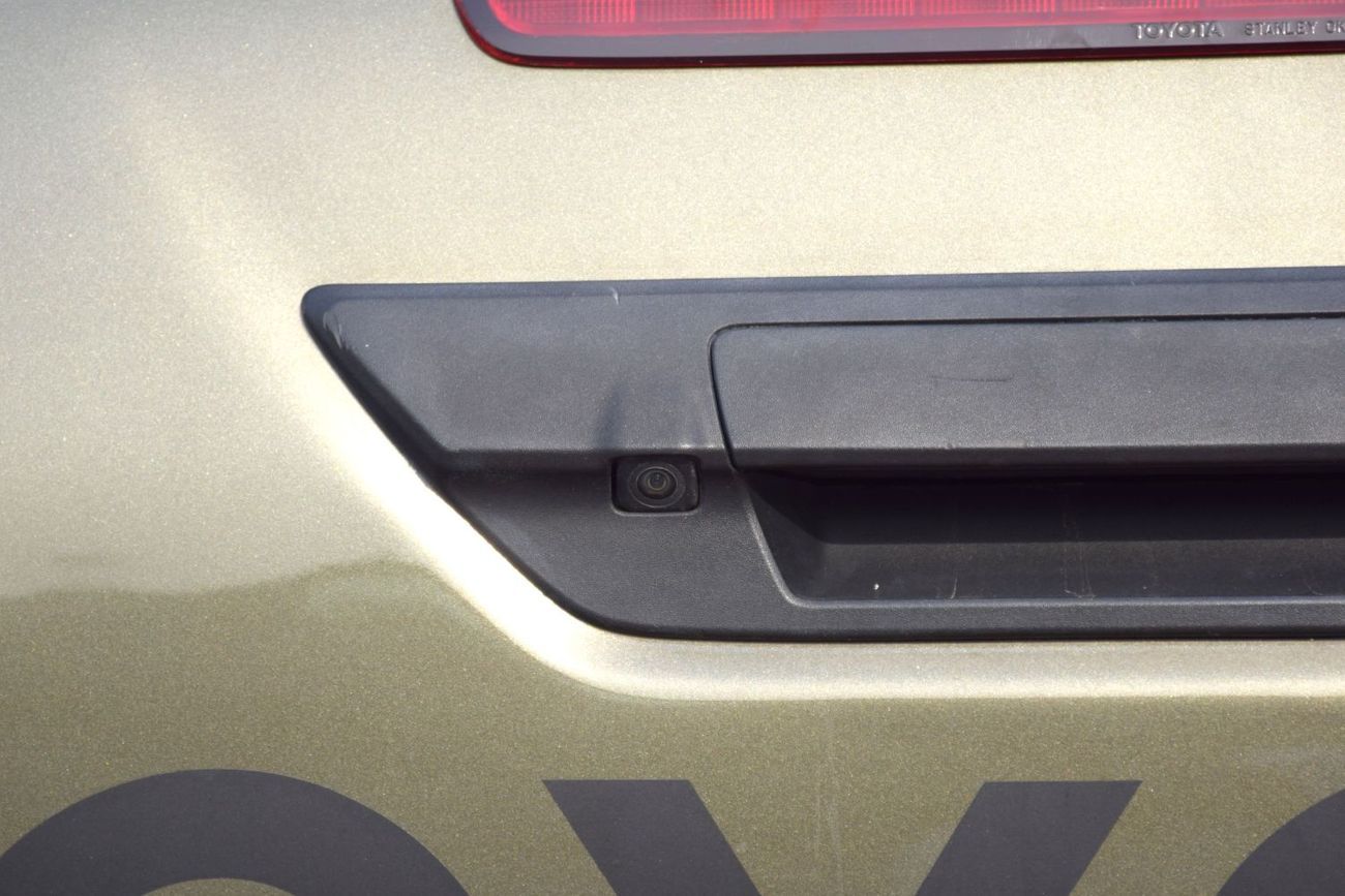 Toyota Hilux S GLX 2.8L AWD M/T