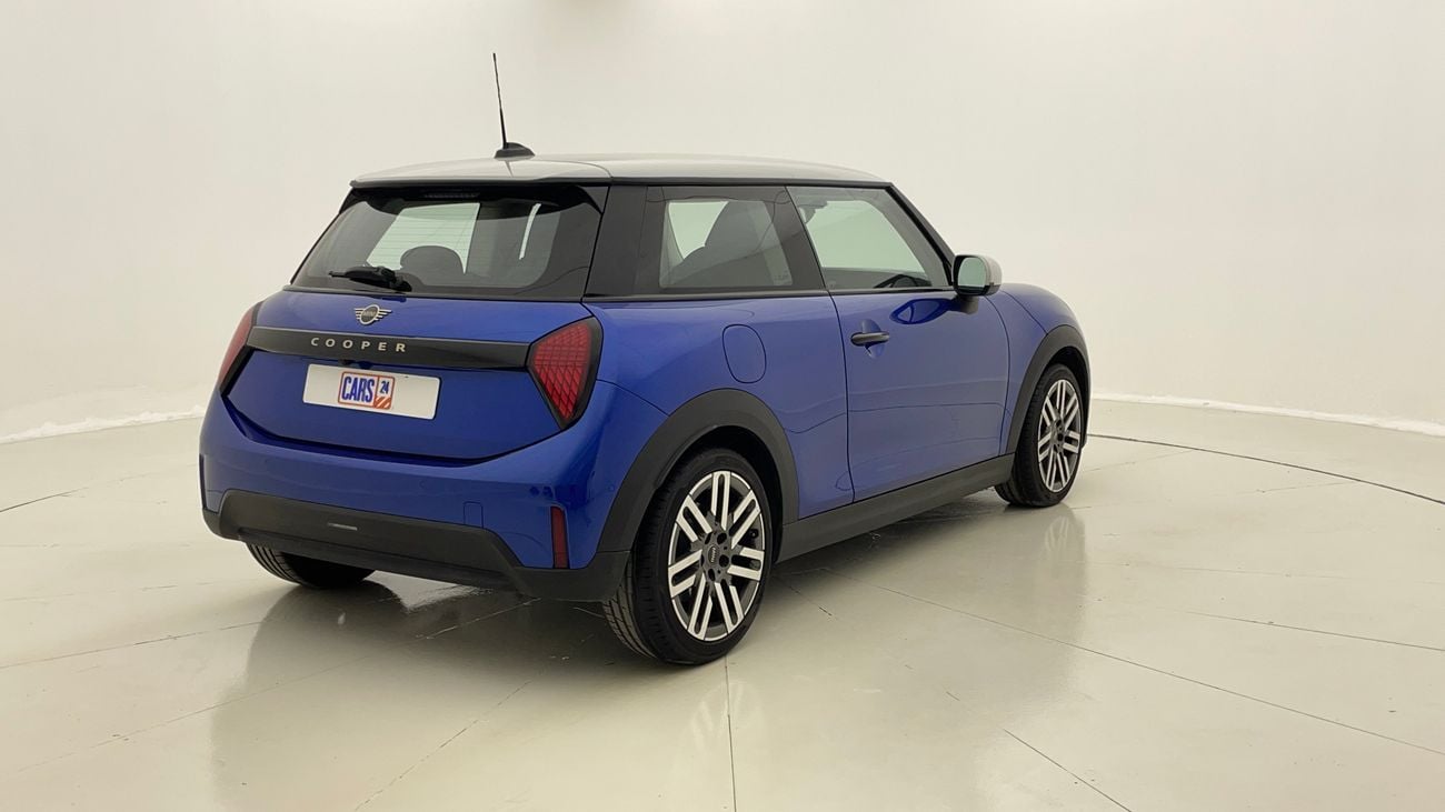 ميني كوبر كونتري مان STD 1.5 | بدون دفعة مقدمة | اختبار القيادة في المنزل