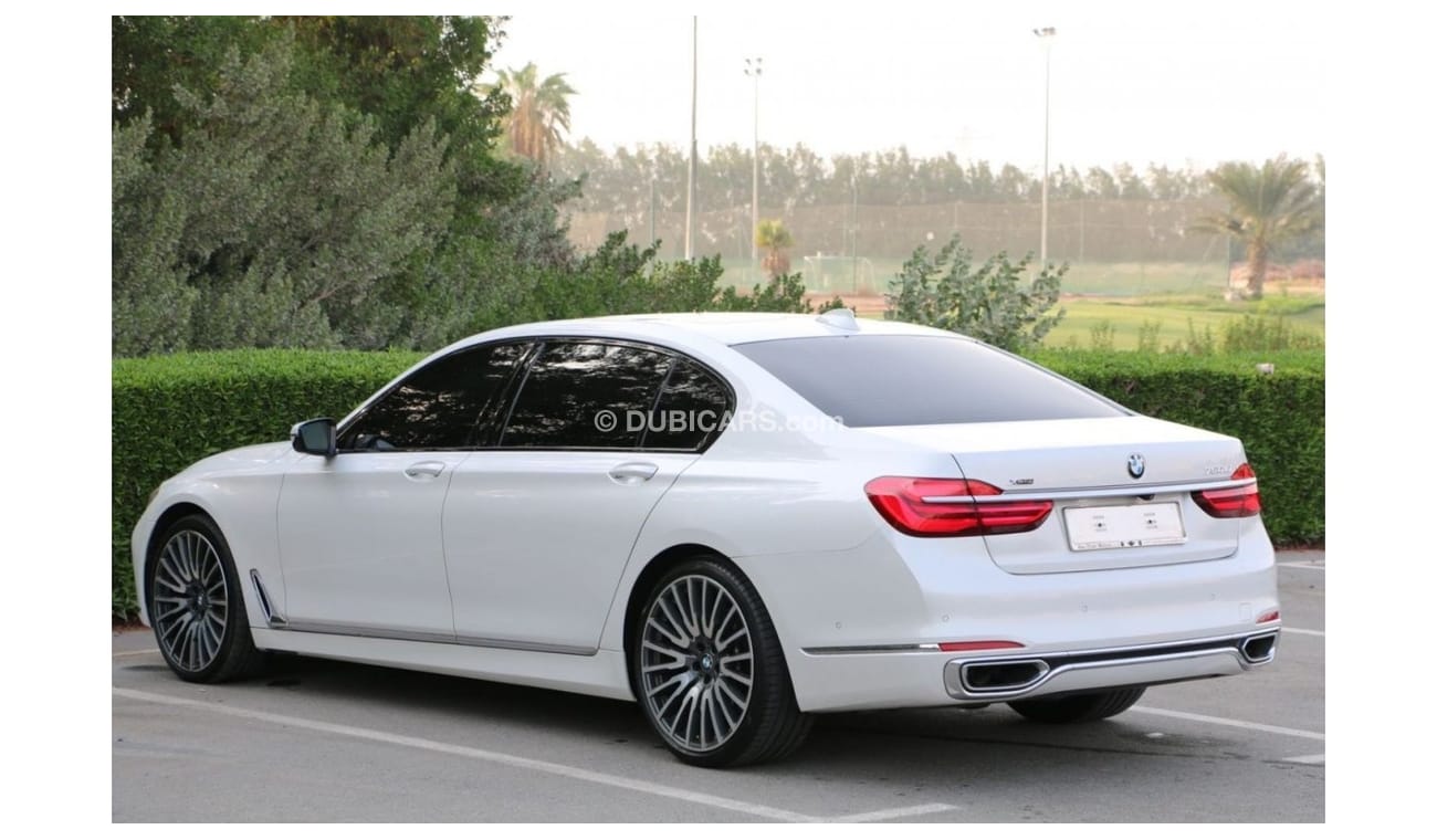 BMW 750Li BMW 750LI GCC 2017 VIB  PERFECT CONDITION ORIGINAL PAINT