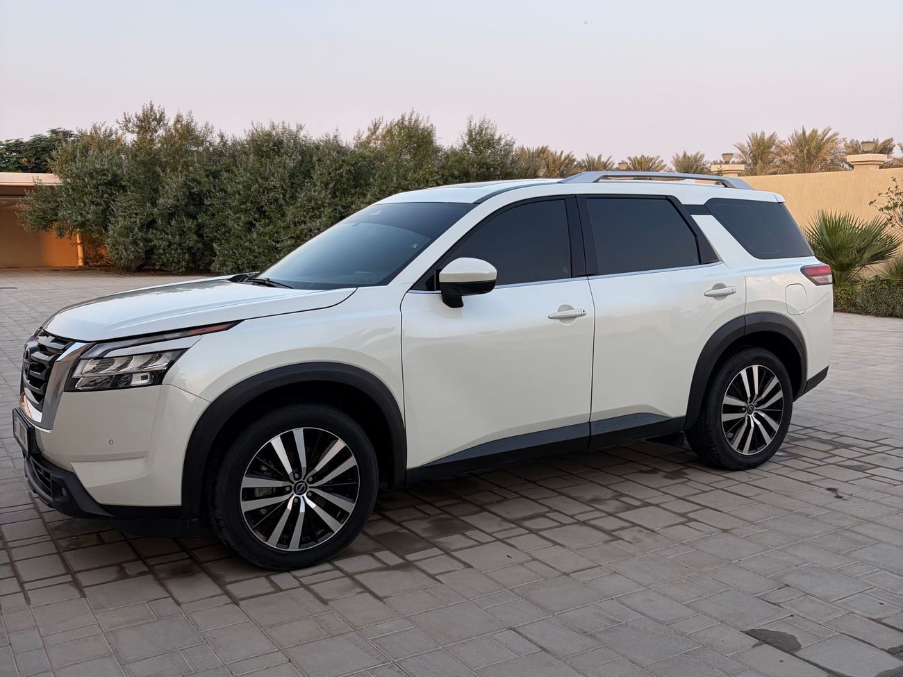 Nissan Pathfinder SV