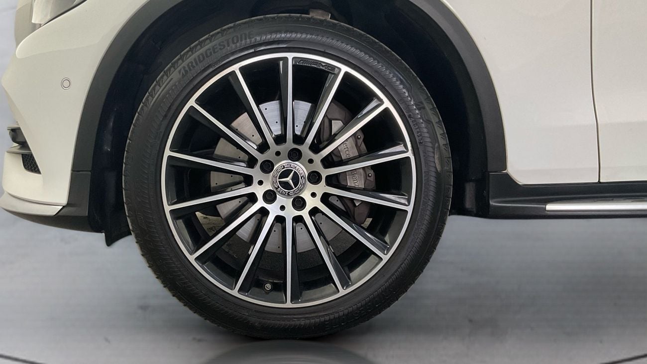 Mercedes Benz GLC250 AMG 2.0 GLC 250 4MATIC AUTO | Guaranteed Warranty | 0 Down Payment