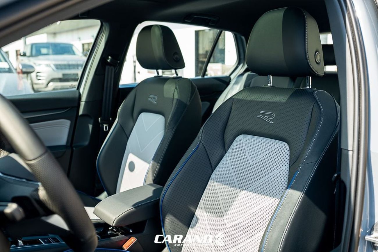 Volkswagen Golf R-Line 1.5L 2025