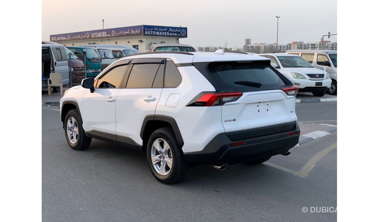 تويوتا راف ٤ 2021 TOYOTA RAV4 XLE IMPORTED FROM USA VERY CLEAN CAR INSIDE AND OUTSIDE FOR MORE INFORMATION CONTAC