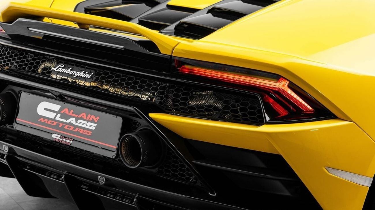 Lamborghini Huracan Evo Spyder - 2024 - GCC Specs - Under Warranty and Service Contract