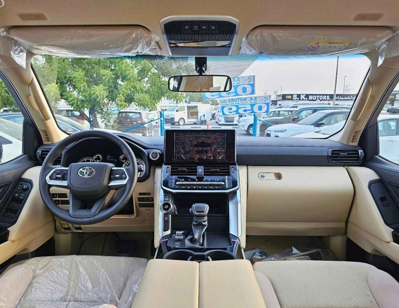 Toyota Land Cruiser GXR GX E1 TWIN TURBO || 3.3L DIESEL A/T / FABRIC SEATS / BIG DVD  (CODE # GX E1)
