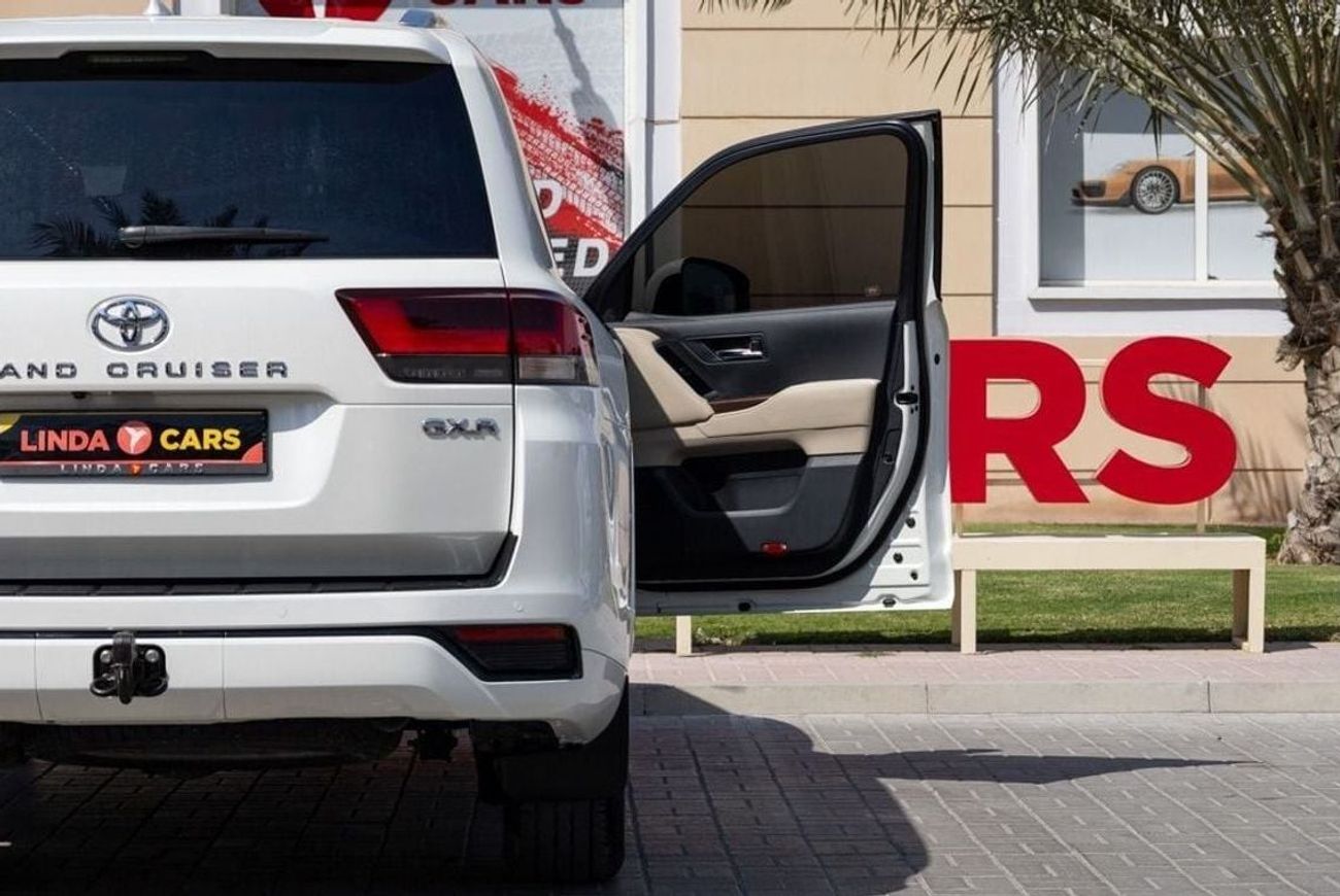 Toyota Land Cruiser GXR 3.5L Toyota Land Cruiser GXR 2022 GCC under Warranty with Flexible Down-Payment.