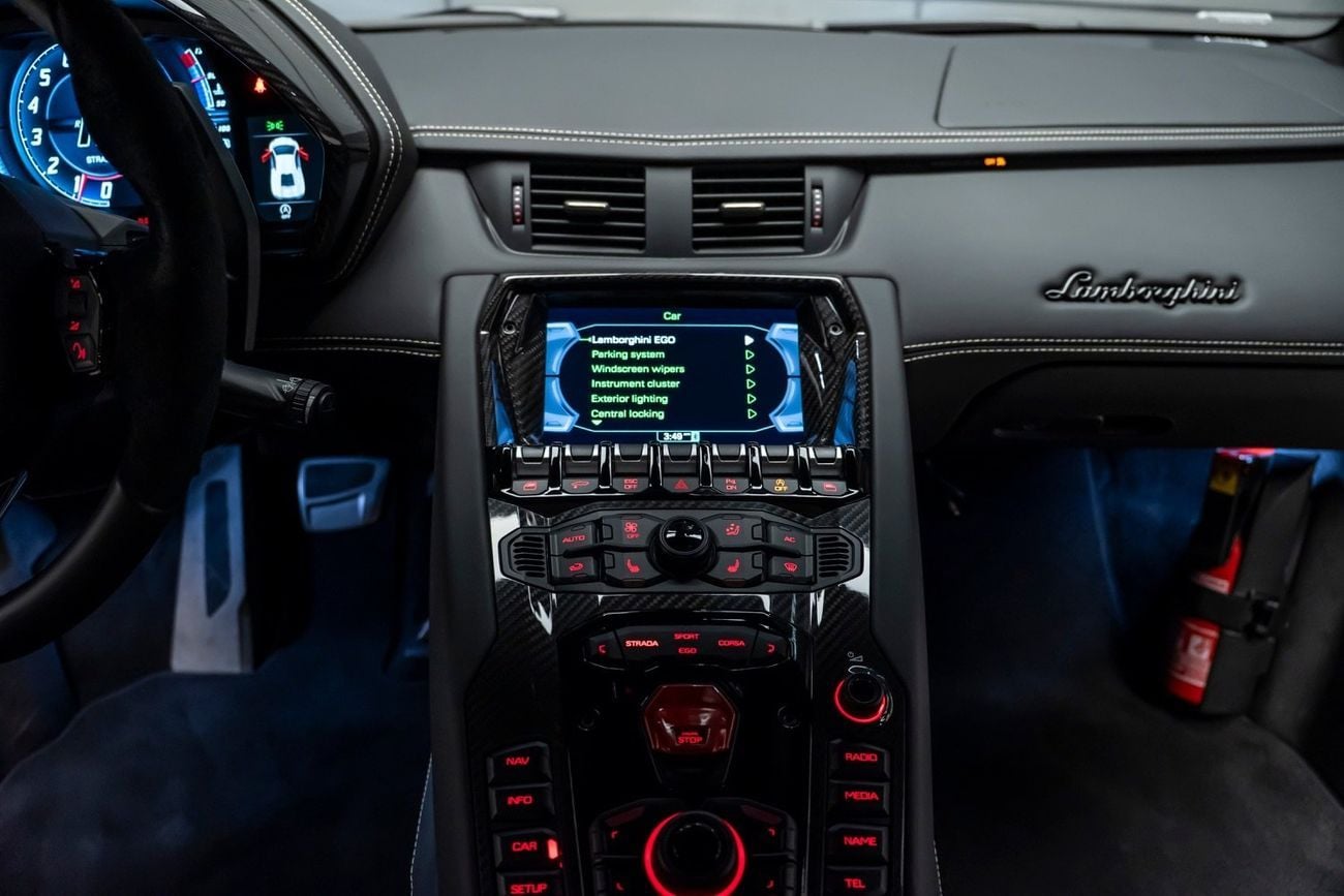 Lamborghini Aventador 6.5L V12
