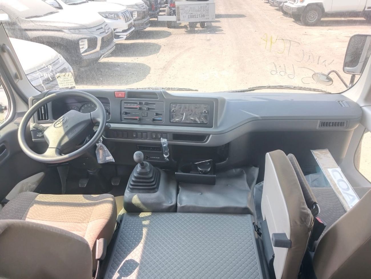 Toyota Coaster 4.2L DIESEL M/T 30 SEATER BUS(ONLY EXPORT TO AFRICA)