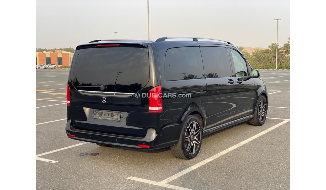 مرسيدس بنز V 300 Mercedes V-300 Desil V4 2022 Orginal Paint - Low Mileage - under warrnty Germany