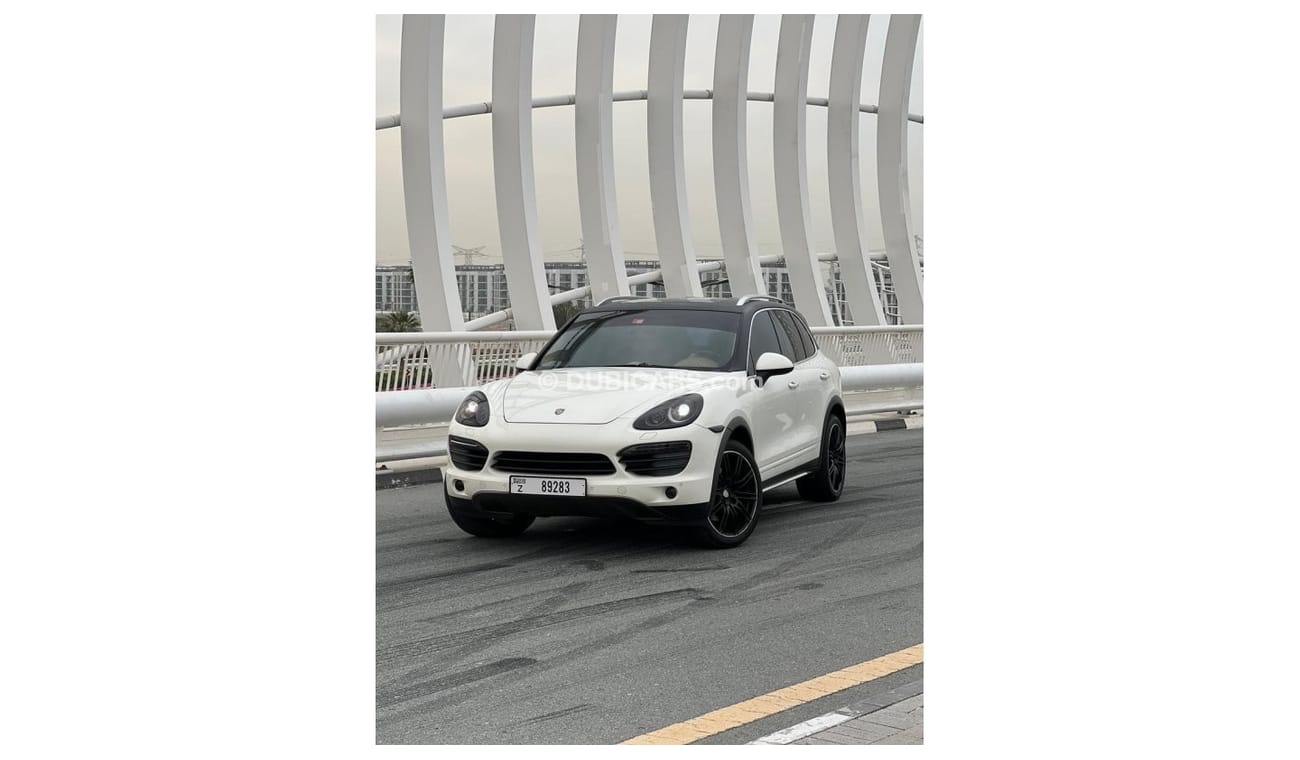 Porsche Cayenne PORSCHE FULL OPTION CLEAN CAR DUBAI PASS