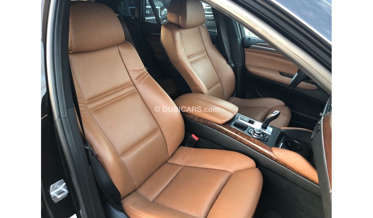 بي أم دبليو X6 موديل 2014 خليجي فل مواصفات كراسي جلد ومثبت سرعه وتحكم كهربي كامل ونظام صوت ممتاز وكاميرا خلفيه ومدخ