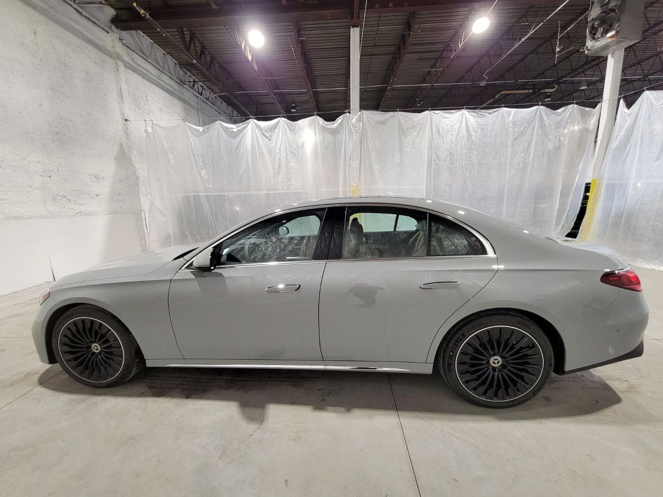 Mercedes-Benz E 350 4MATIC Luxury Sedan  * Export Offer*