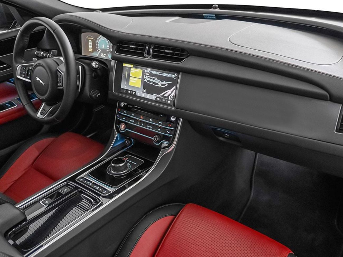 جاكوار XF R-Sport 2.0L Sedan