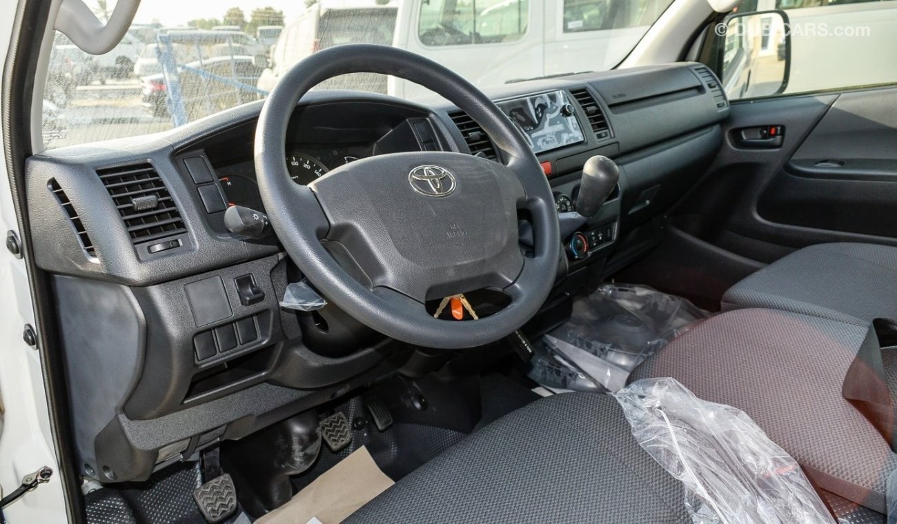 Toyota Hiace Toyota Diesel 15 Seats **2021** Power window