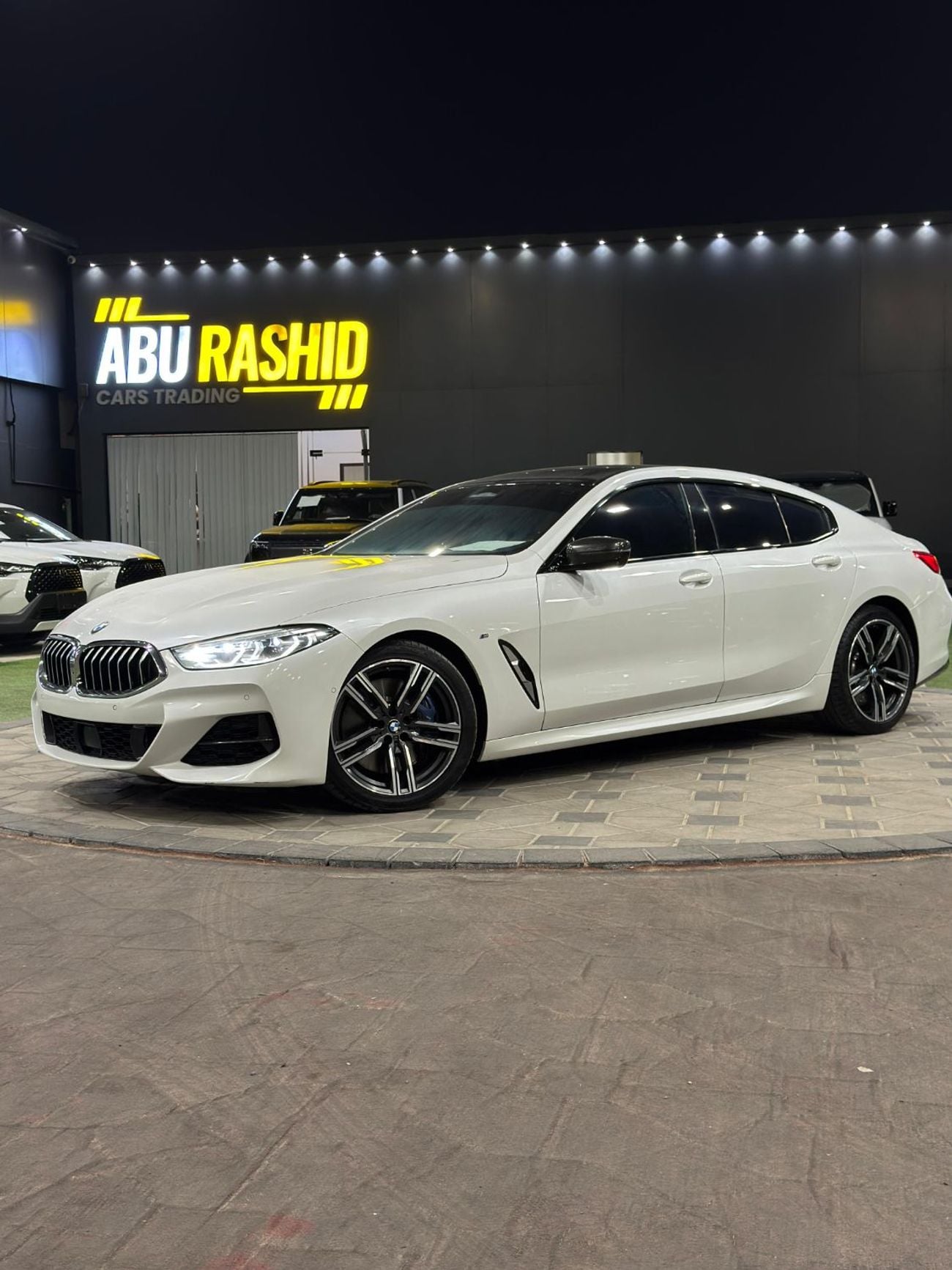 بي أم دبليو 840i Std 3.0L Sedan