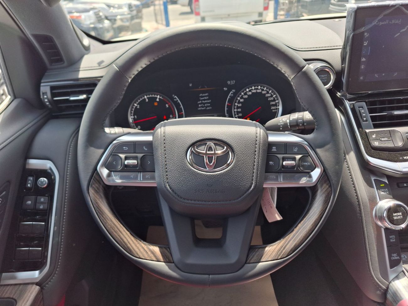 تويوتا لاند كروزر Toyota Landcruiser VXR 3.3L 2024 Black Diesel (Export Only)