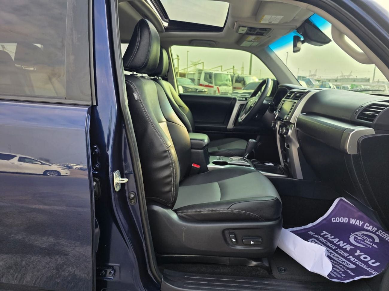 Toyota 4Runner SR5 Perimum Sunroof , Push button and 7 seater