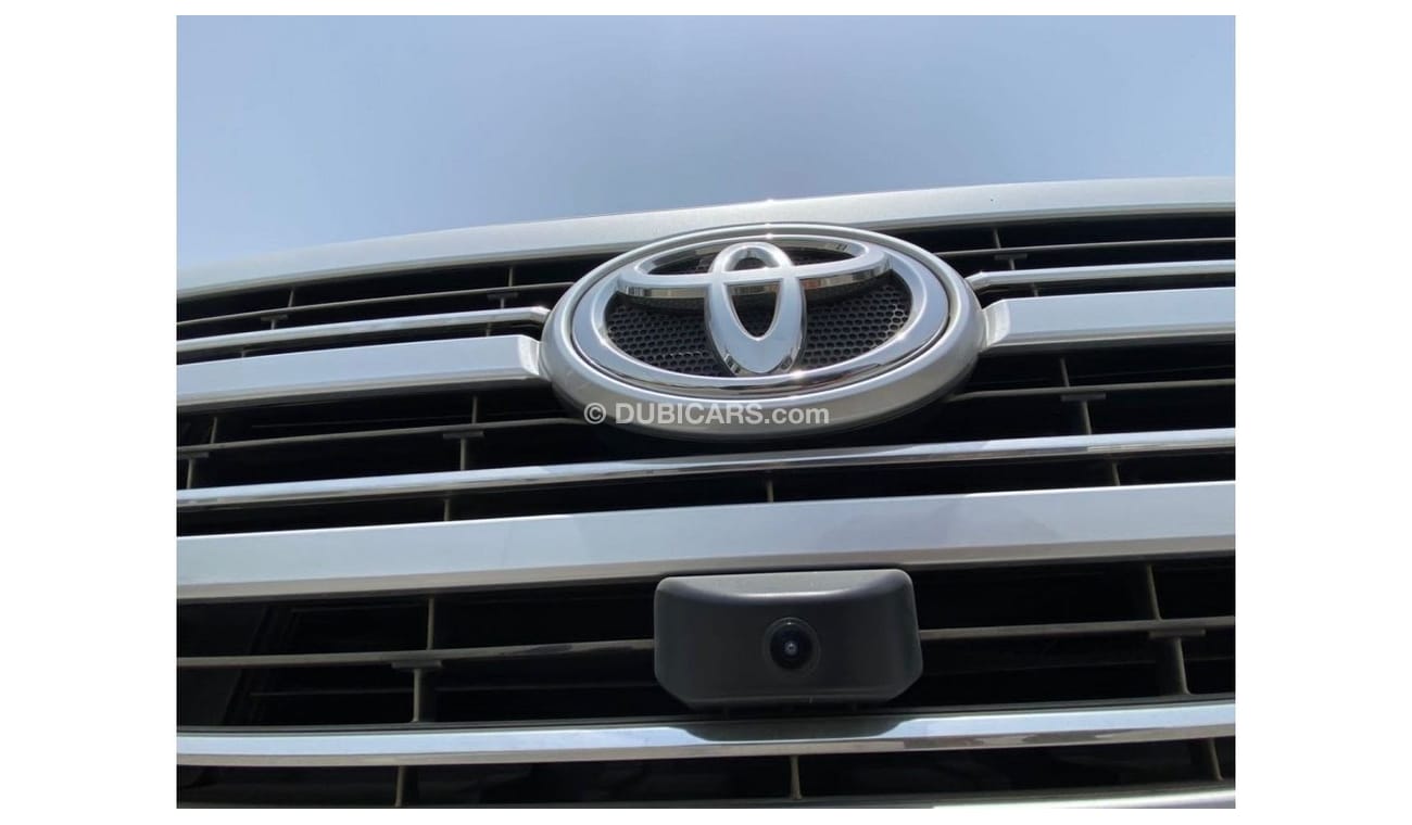 Toyota Land Cruiser GXR GXR LC 300 3.3L GXR TWIN TURBO DIESEL 2022