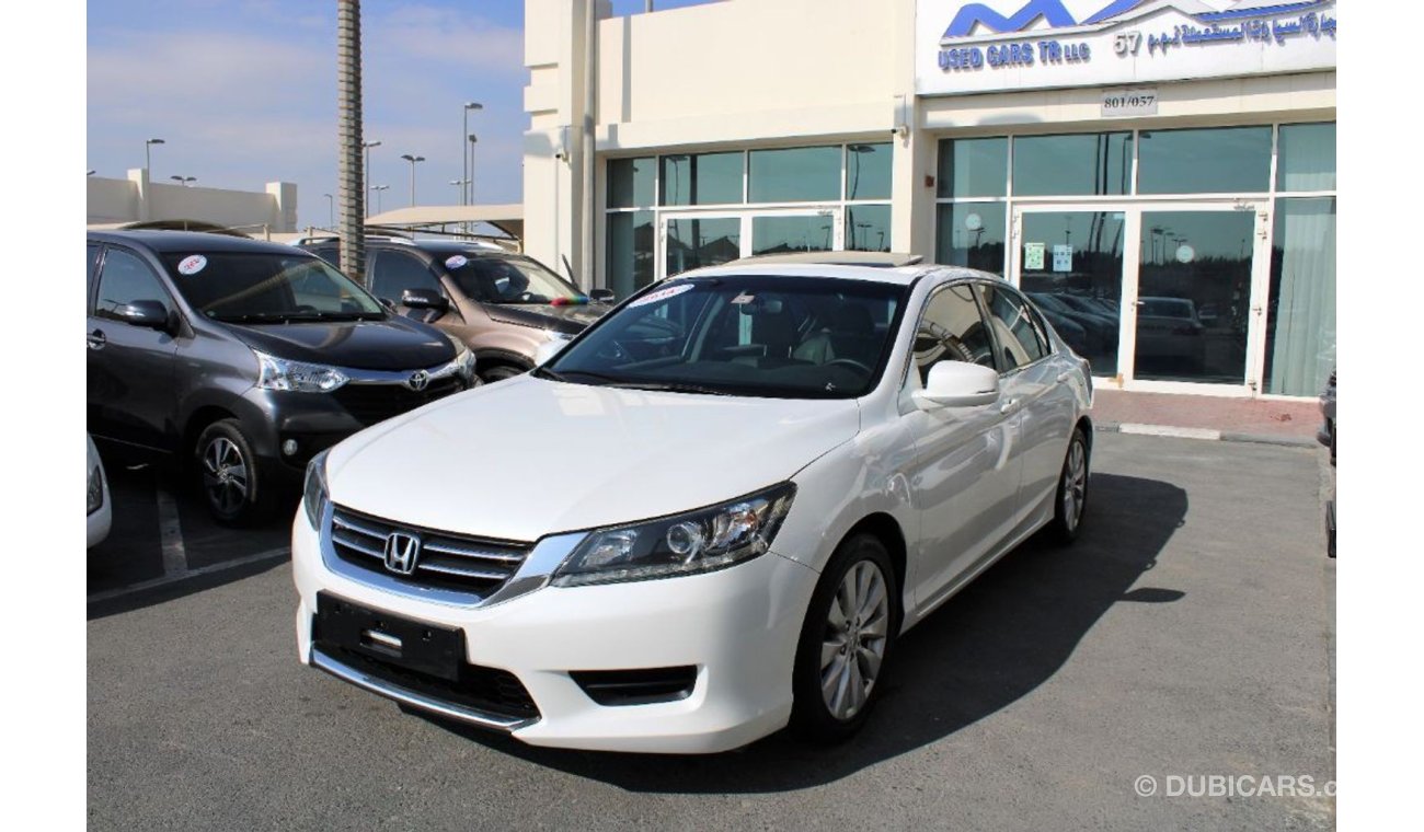 Honda Accord V4 - 2 KEYS - FULL OPTION - ACCIDENTS FREE - CAR IS IN PERFECT CONDITION INSIDE OUT