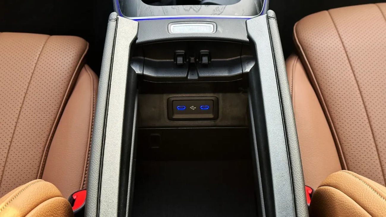 Mercedes-Benz E200 2.0L Exclusive AT