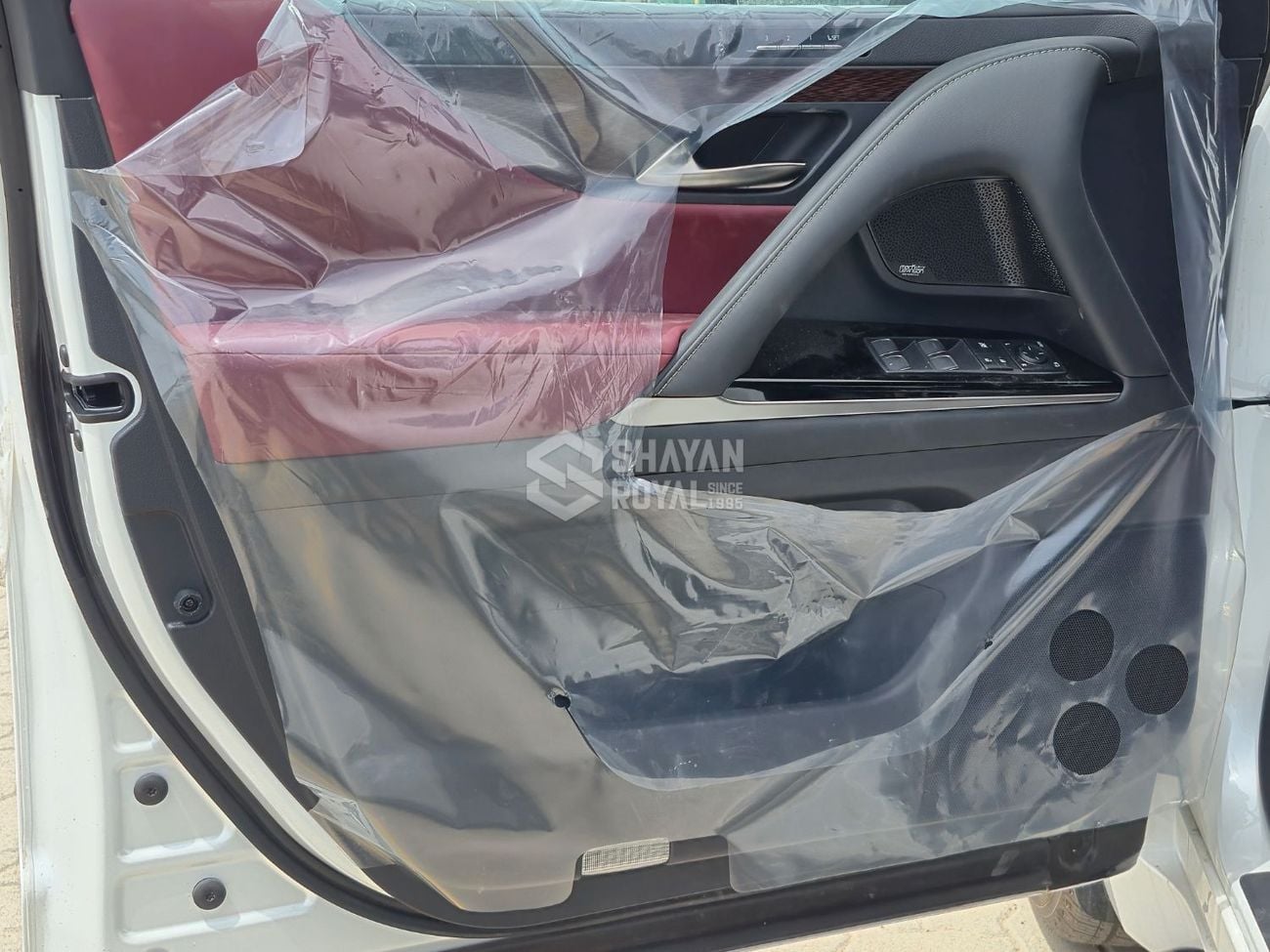 لكزس LX 700h TURBO SPORT 3.5L HEV TWIN TURBO V6 7S MARK LEVINSON | AUTO PARKING, 2026MY
