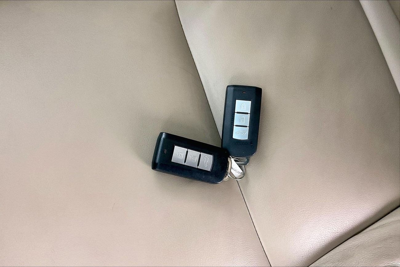 ميتسوبيشي مونتيرو سبورت GLS Premium | National Day Celebration | شامل الضمان | 0 ﺪﻔﻋﺓ ﺃﻮﻟﻯ