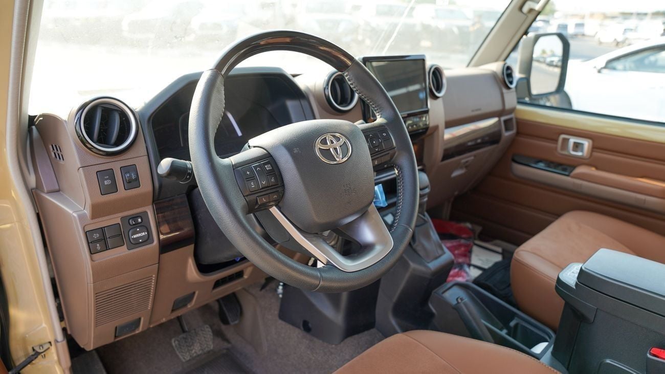 Toyota Land Cruiser 70 LX