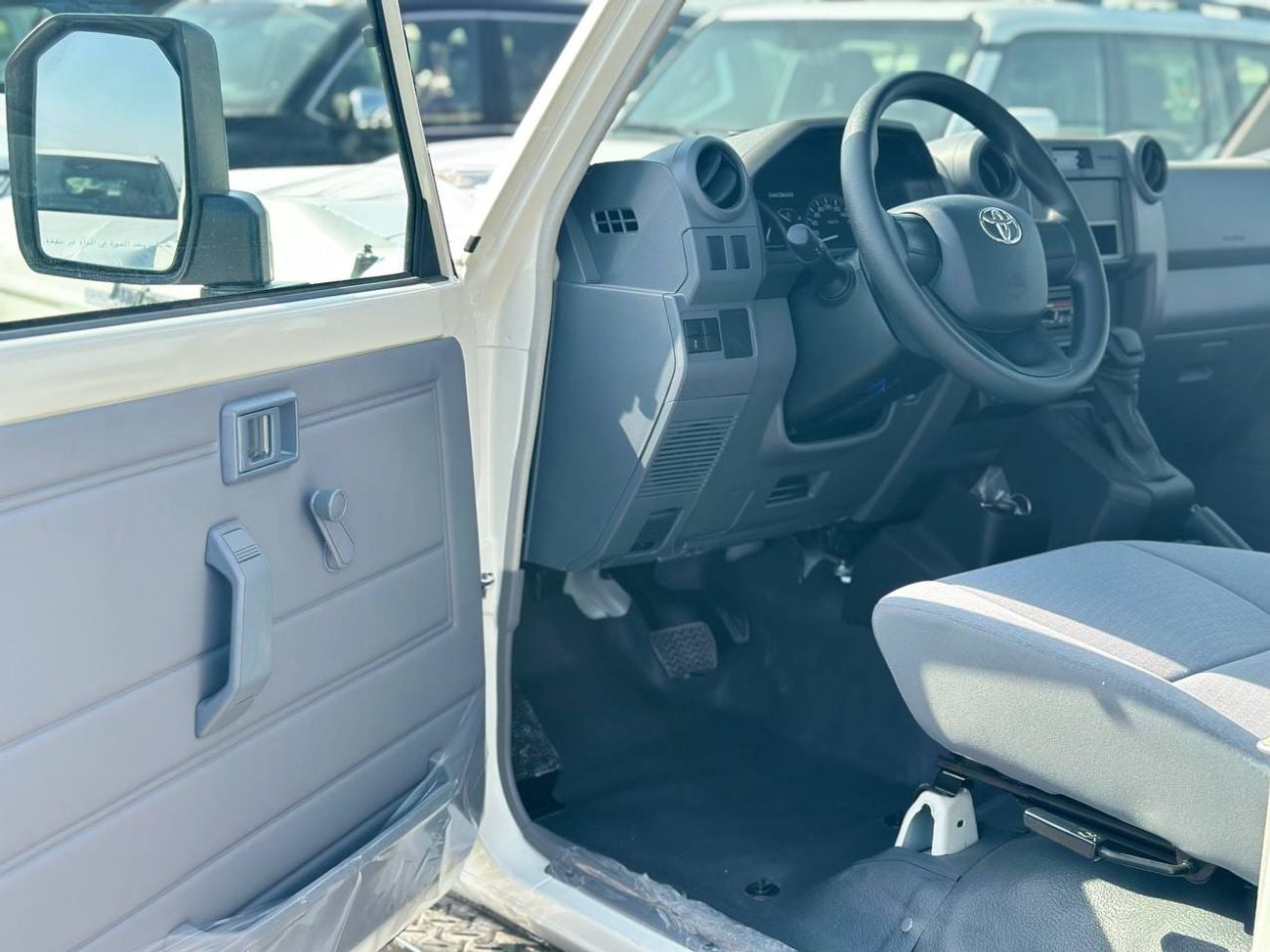 Toyota Land Cruiser 70 LC 78 HARDTOP 2.8L AT Hardtop LC78 2.8L DSL A/T // 2026 // STD Option With Manual Window // Special