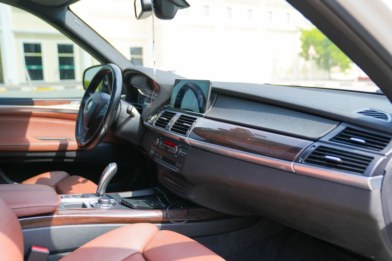 بي أم دبليو X5 50i M SPORT