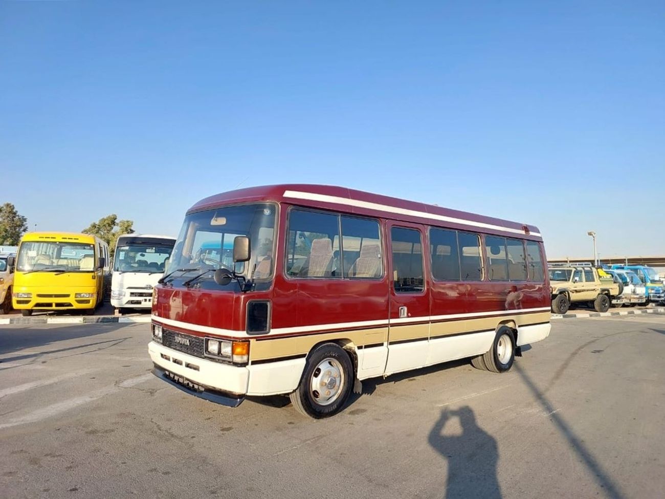 Toyota Coaster TOYOTA COASTER BUS RIGHT HAND DRIVE 1992 MODEL DIESEL MANUAL 4160 ENGINE CC 1HD-T ENGINE 29SEATER (P