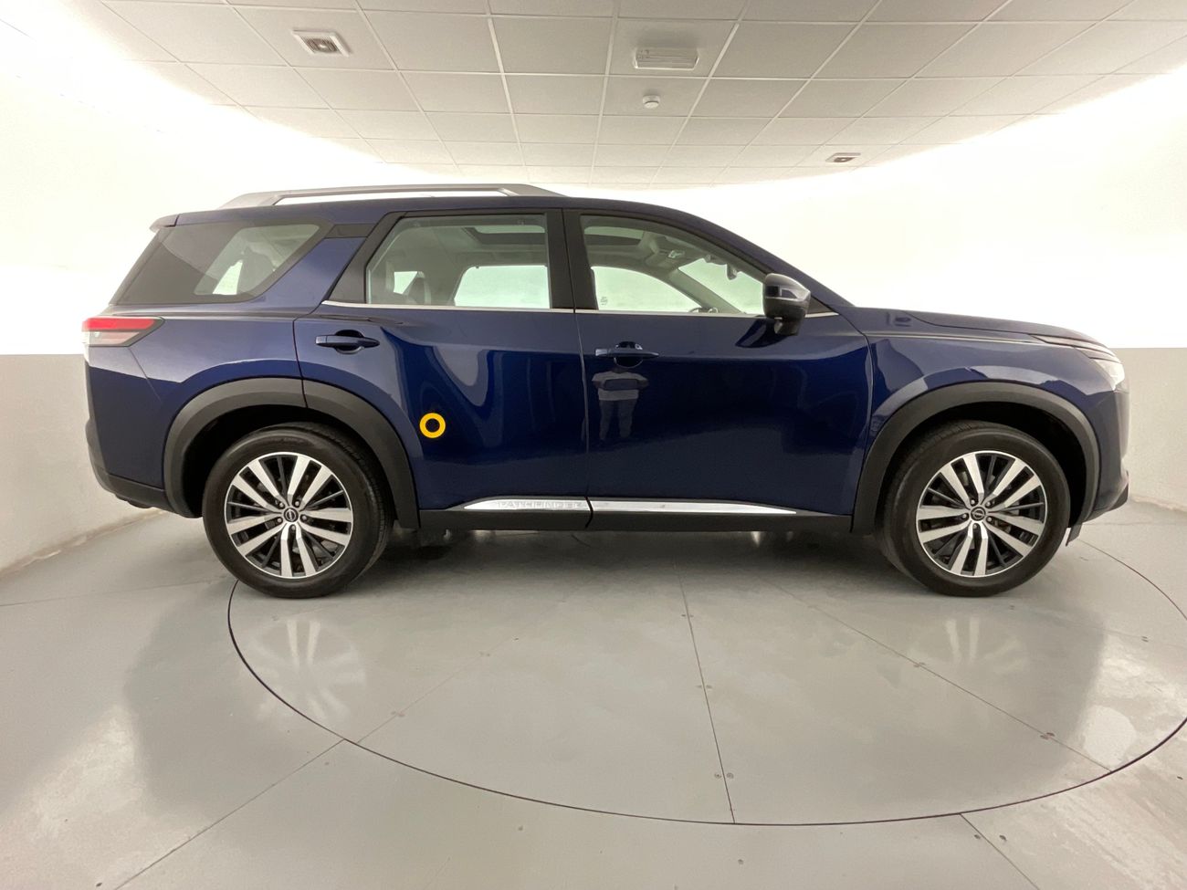 نيسان باثفايندر SL | عرض العيد الحصري | خالية من أضرار الفيضانات