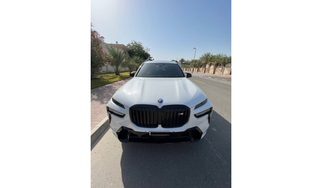BMW X7 M60i 2023 model