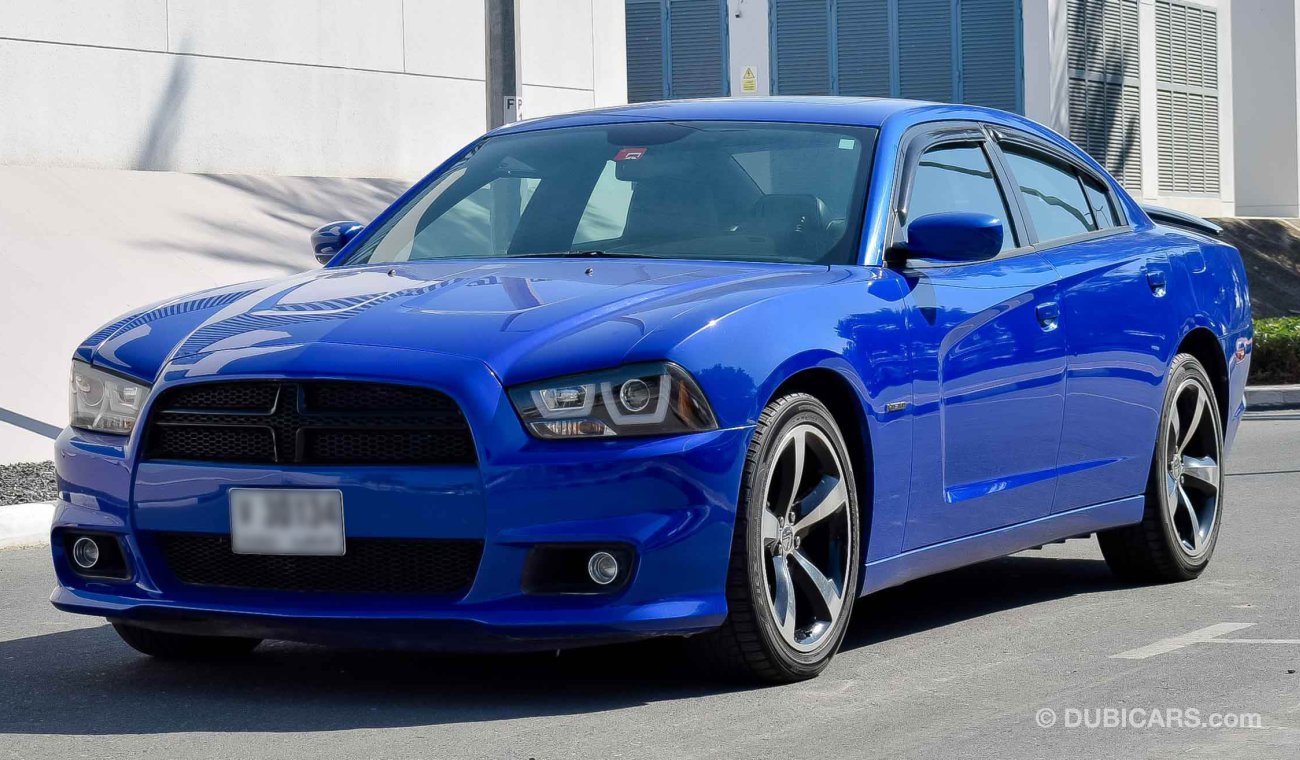 Dodge Charger DODGE CHARGER R / T HEMI is an excellent condition - the highest spec in its class - cash and premiu