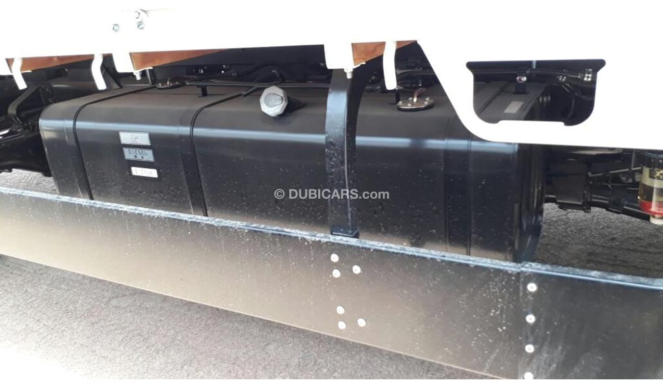 Mitsubishi Fuso Canter 4 ton  with  cargo body