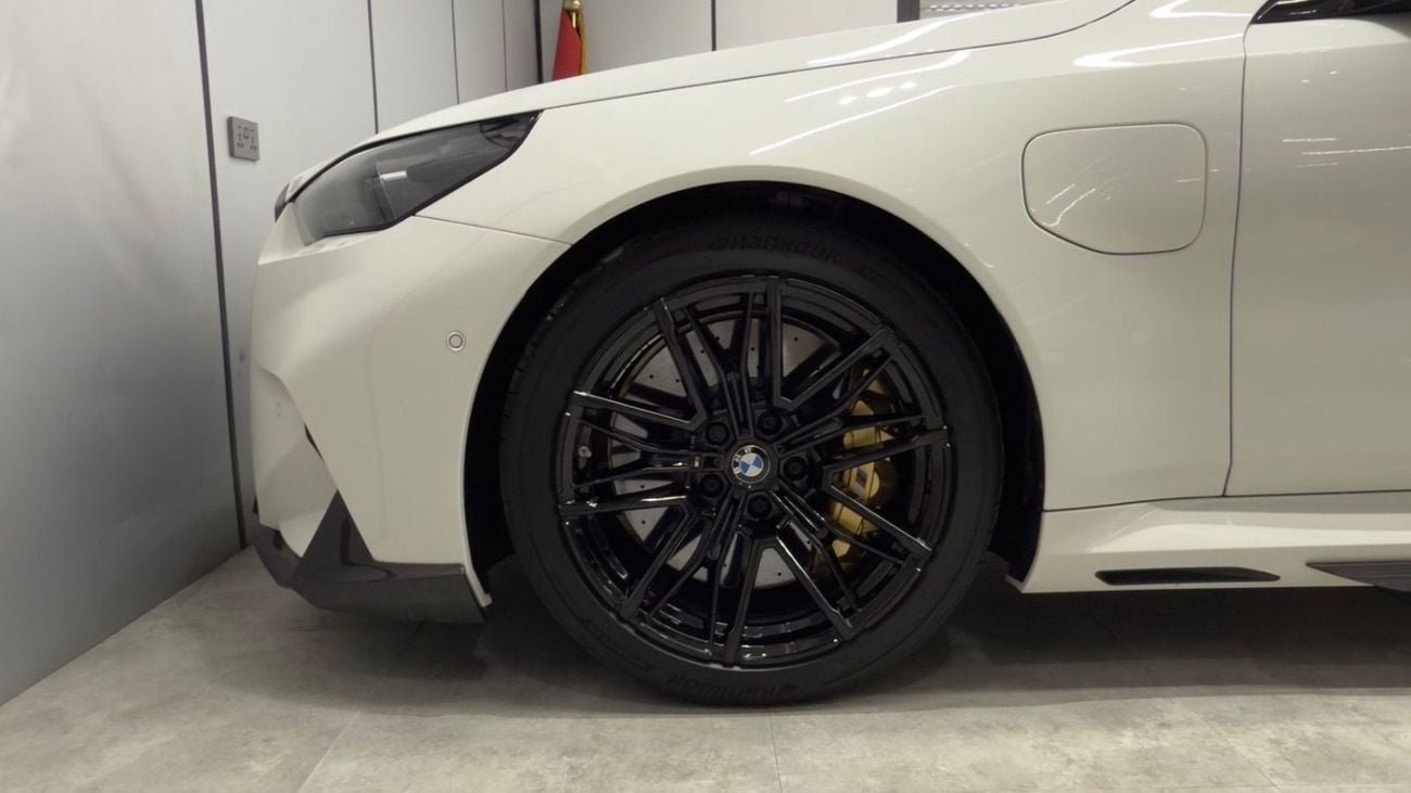 BMW M5 Competition G90 - GCC Specs with dealer warranty and service