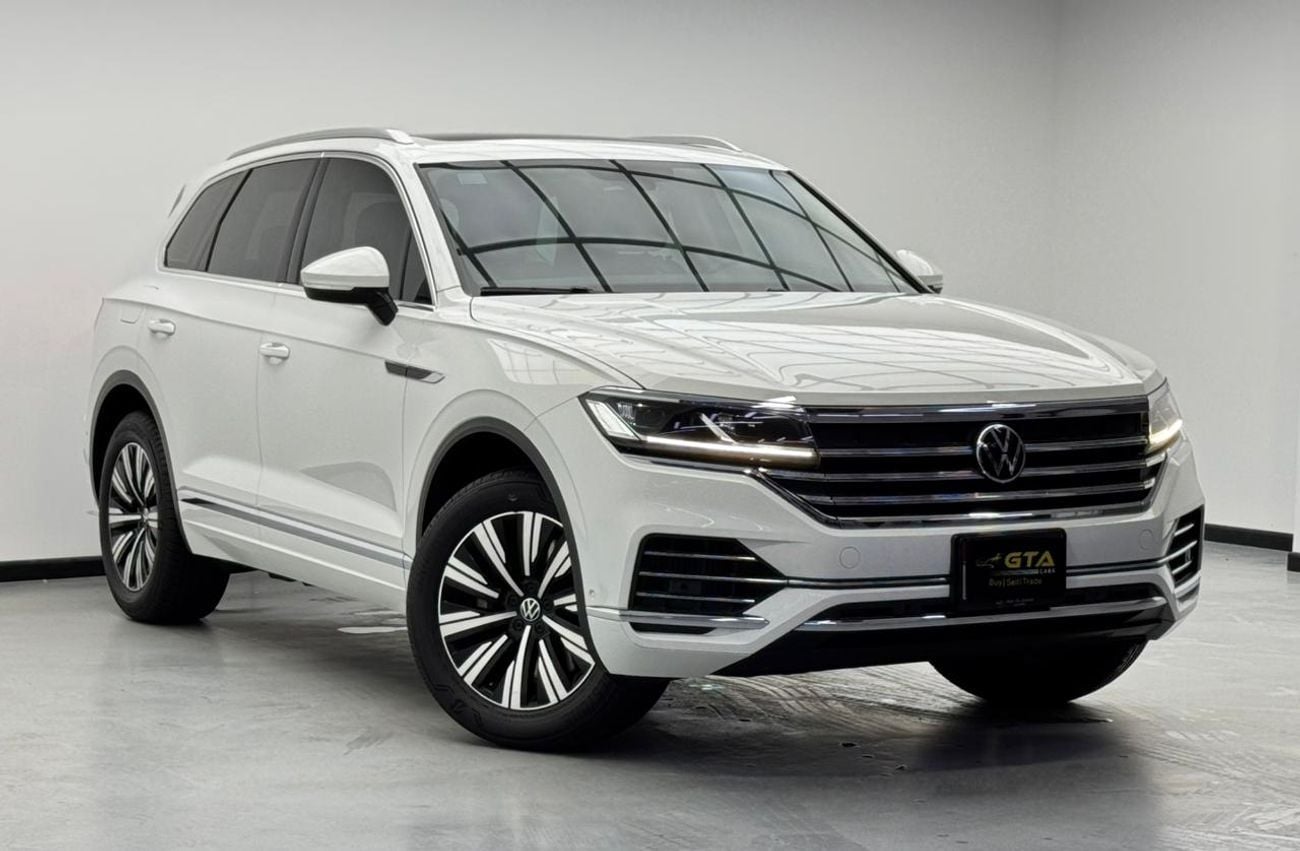 فولكس واجن طوارق 2023 Volkswagen Touareg highline Plus, 2026 VW Warranty + Service Pack, Full VW Service History, GCC