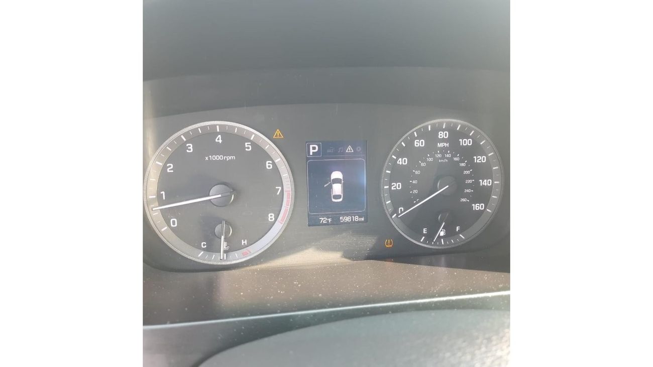 Hyundai Sonata GL Hyundai Sonata Se 2017 Red 2.4L 4 vin: 5NPE24AF4HH495067   ( UAS_ SPEC) VERY GOOD CONDITION