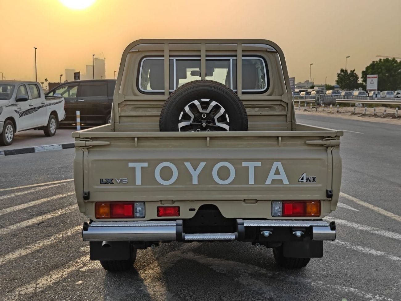 تويوتا لاند كروزر بيك آب 2026 TOYOTA LC79 4L PTR