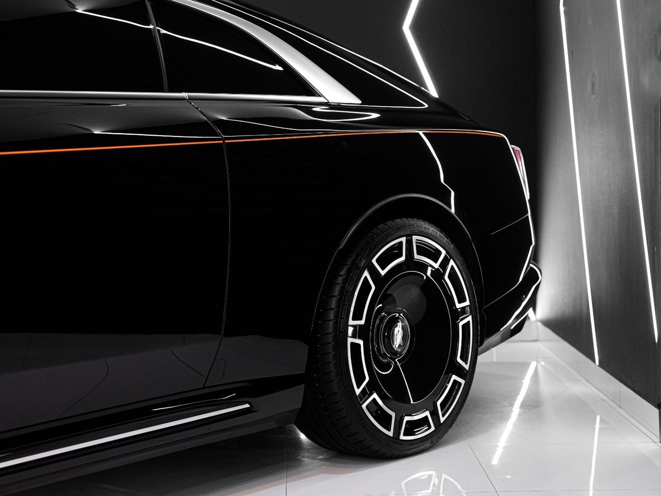Rolls Royce Spectre STANDARD Bespoke Audio, Starlight, Illuminated Fascia, Dealer Warr + Serv!!