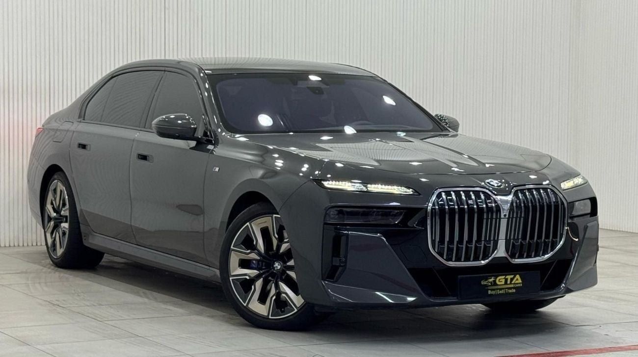 بي أم دبليو 760Li 2023 BMW 760i M-Sport, 2027 BMW Warranty + Service Pack, Fully Loaded, Low Kms, GCC