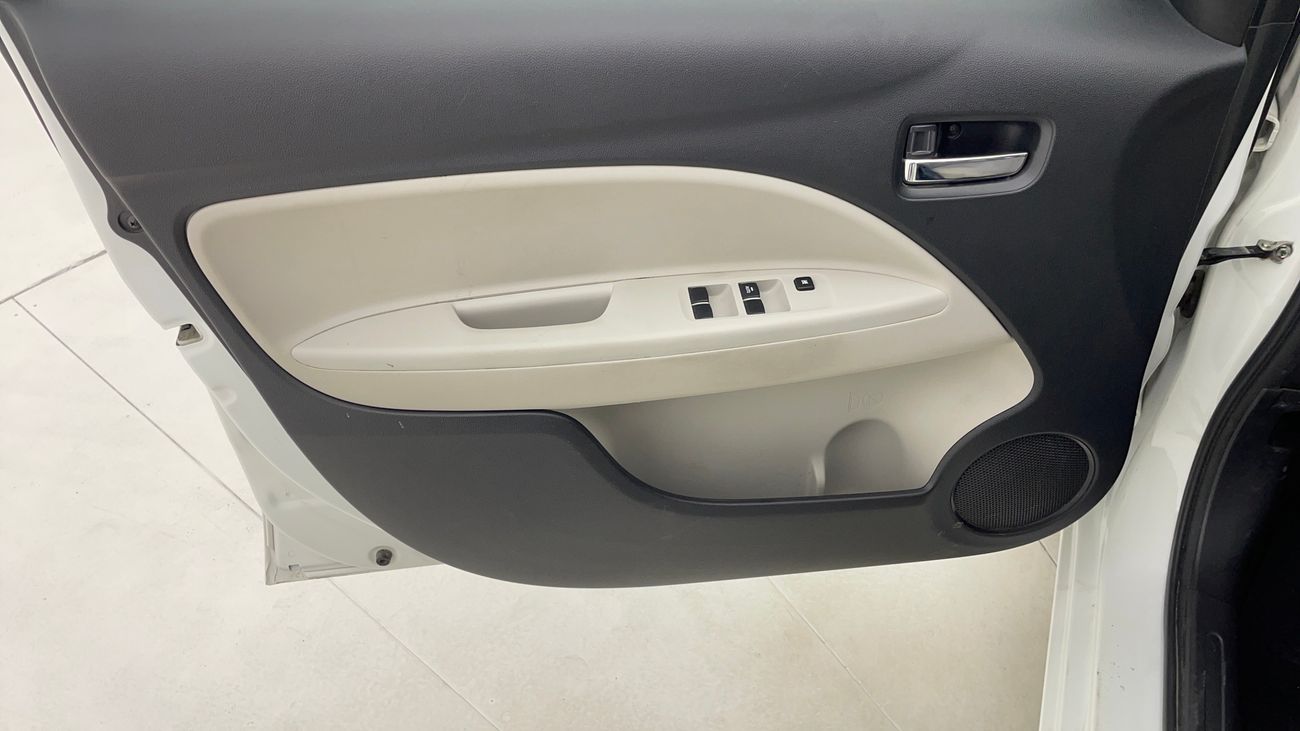 ميتسوبيشي اتراج GLX MIDLINE 1.2 | بدون دفعة مقدمة | اختبار قيادة مجاني للمنزل