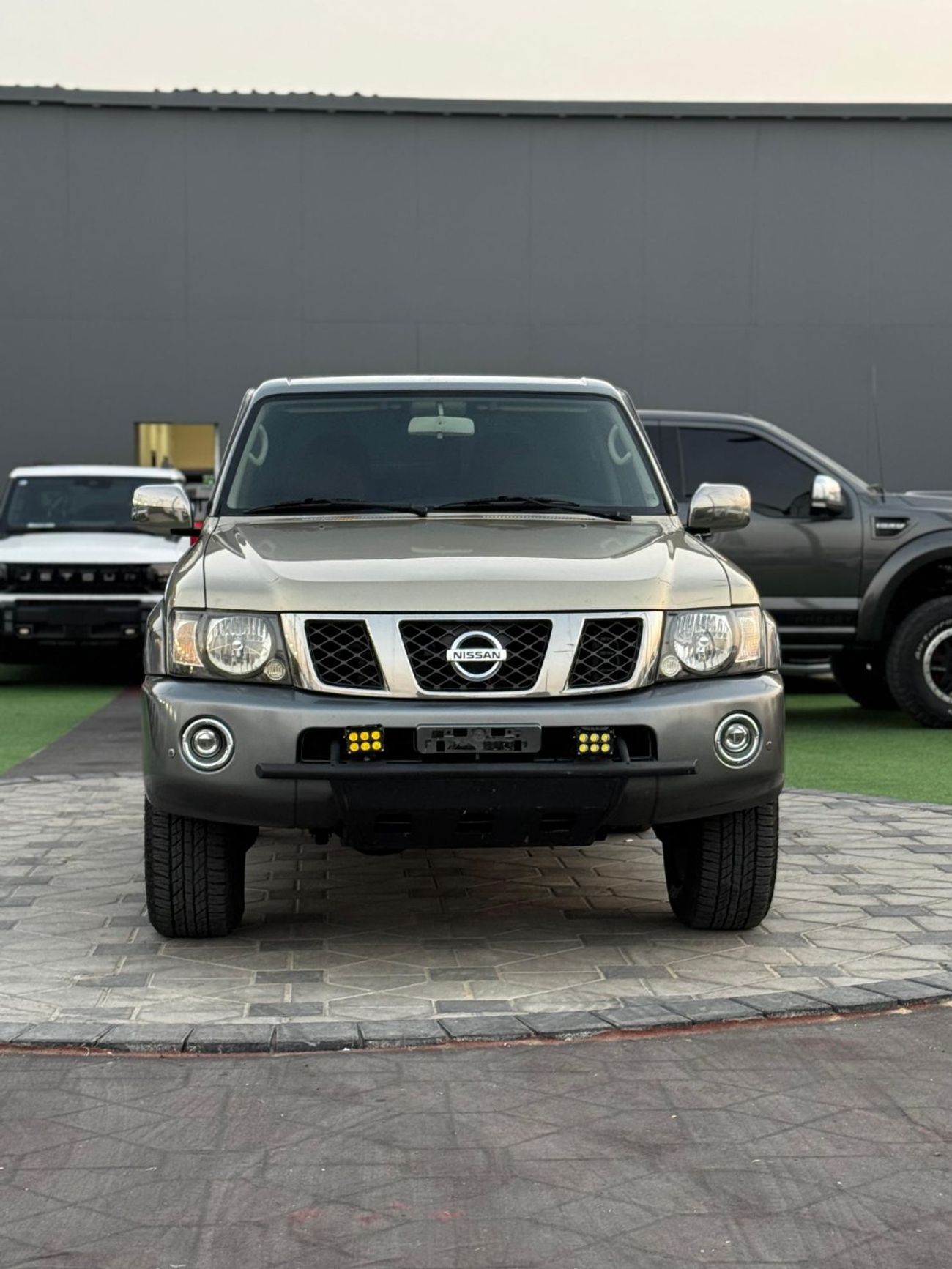 Nissan Patrol Safari
