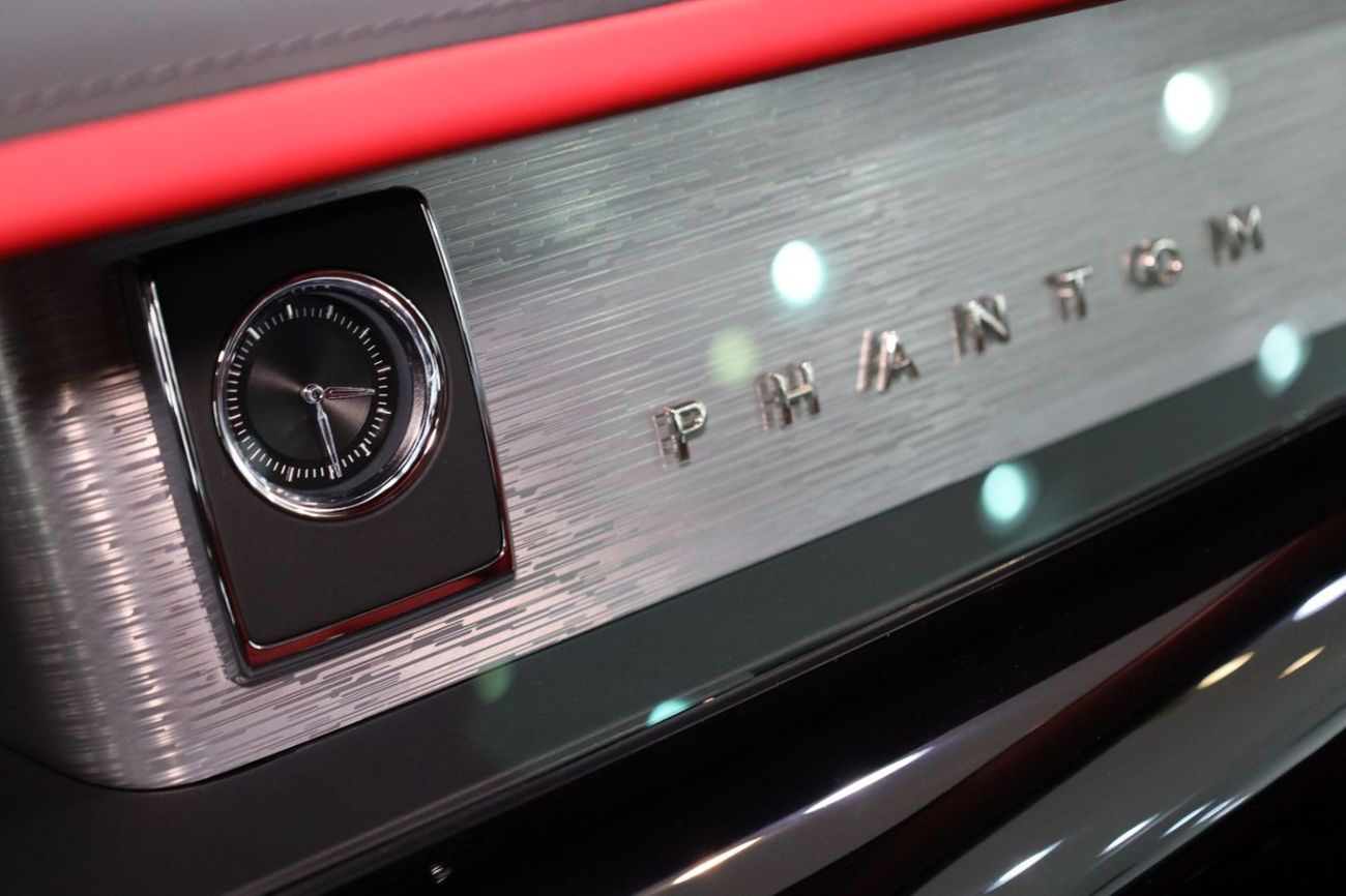 Rolls-Royce Phantom EWB 6.8L 2024 Phantom EWB, BRAND NEW,Bespoke Audio,Rear Entertainment,Rear Curtains,Dealer Warranty 